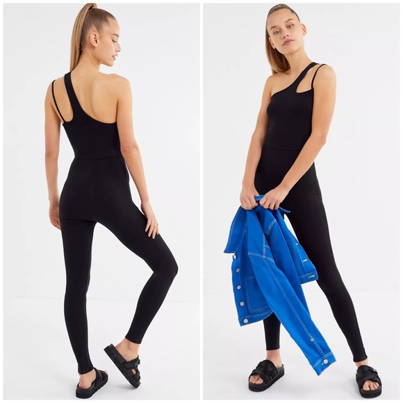 Urban Outfitters Pants - NEW Urban Outfitters Cleo Cutout One Shoulder Black Jumpsuit Sz S